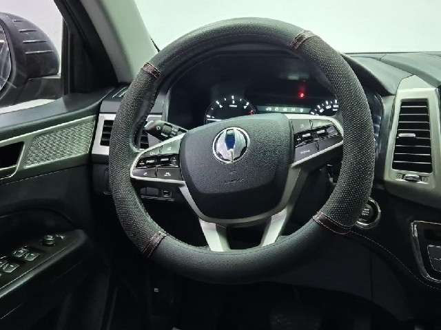 6101000817R9.jpg