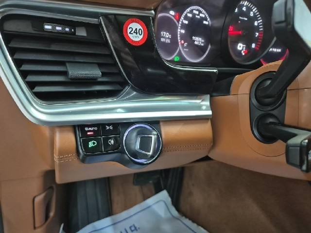 6101501979R18.jpg