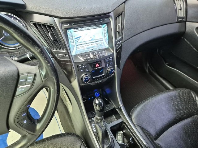 6101501352R10.jpg
