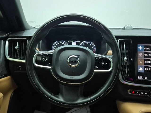 6101001759R9.jpg