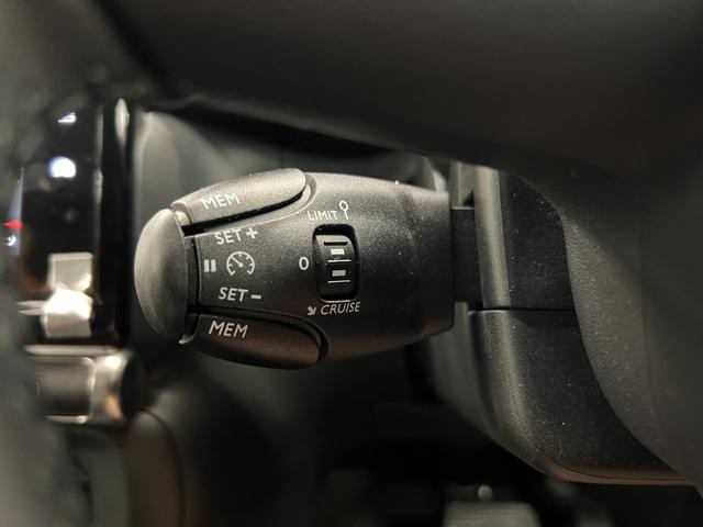 0203361A30261010W00216.jpg