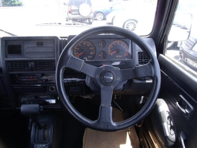 0504216A30250628W00115.jpg