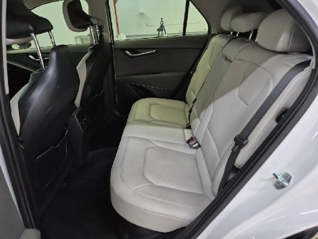 6051500254R12.jpg