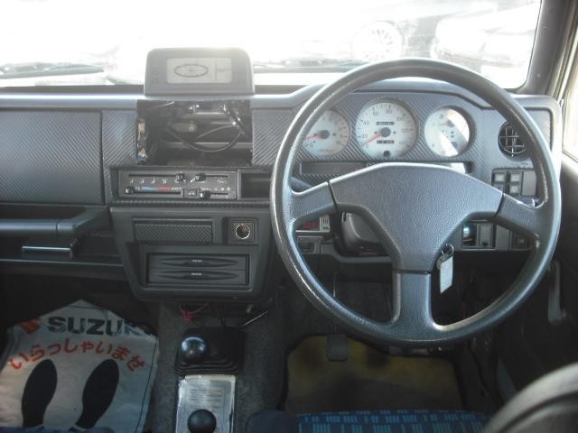 0504216A30241209W00216.jpg