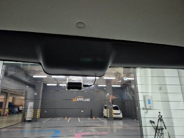 6081002417R18.jpg