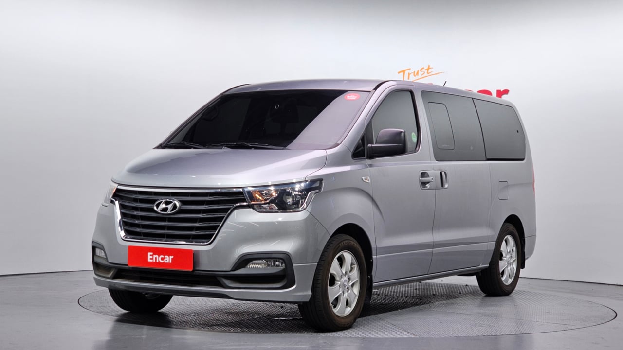 2019 Hyundai Grand, photo 1 of 1