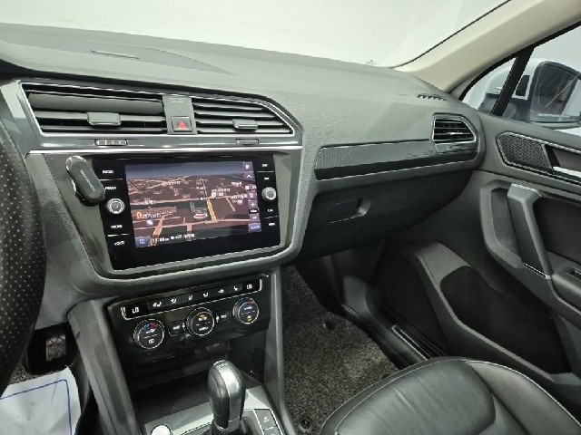 6081000378R10.jpg