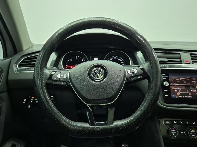 6081000378R9.jpg