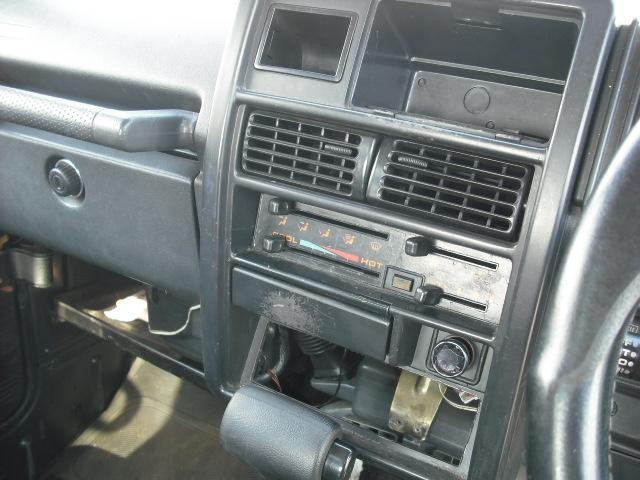 0504216A30220320W00115.jpg