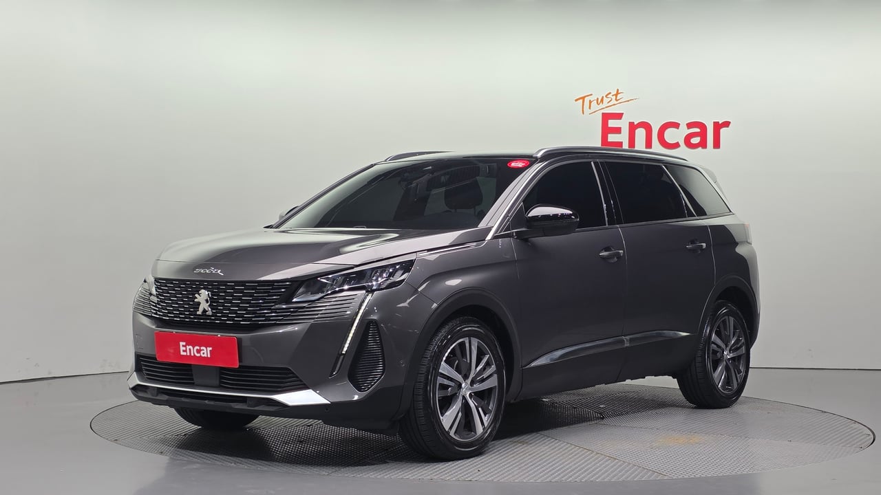 2022 Peugeot 5008, photo 1 of 1