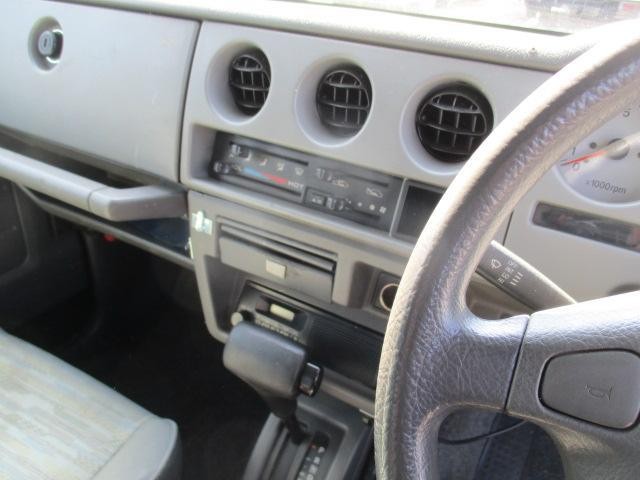 0504216A30201010W00417.jpg