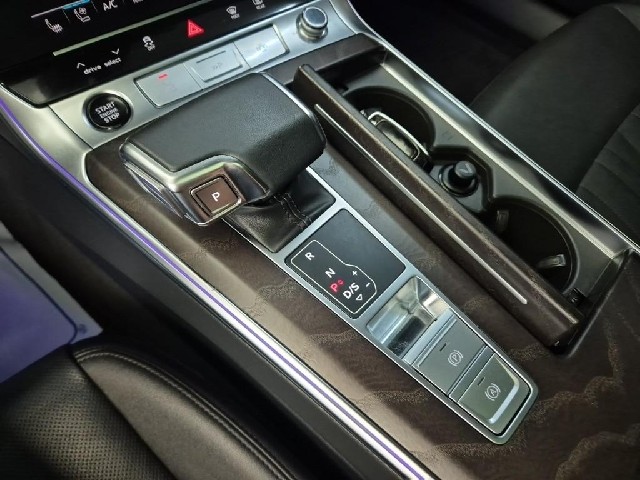 6081500279R8.jpg