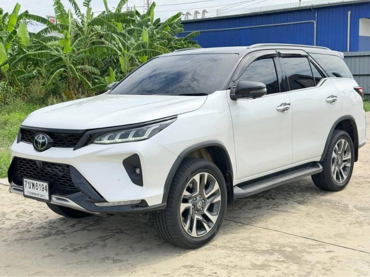 2025 Toyota Fortuner, photo 1 of 1