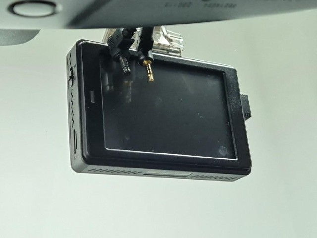 5121001761R15.jpg