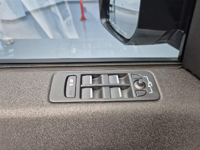 6081500478R19.jpg