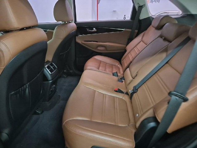 6051501317R12.jpg