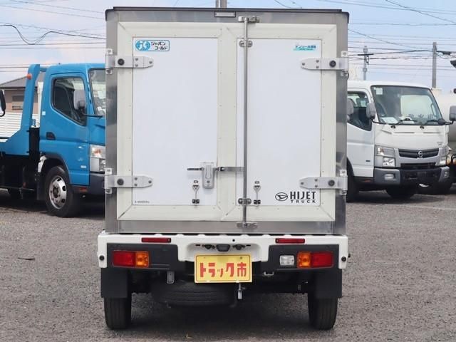 982d7dcc141821de5807a7072466e556.jpg