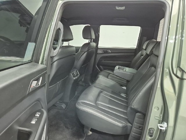 6071000018R12.jpg