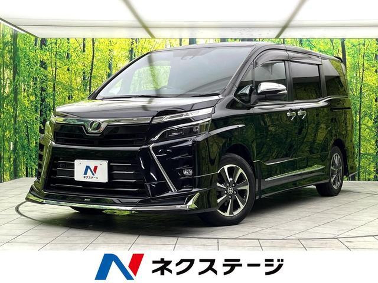 2020 Toyota Voxy, photo 1 of 1
