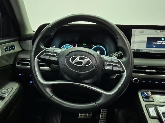 6081000813R9.jpg
