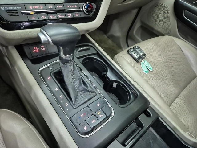 6081001806R8.jpg