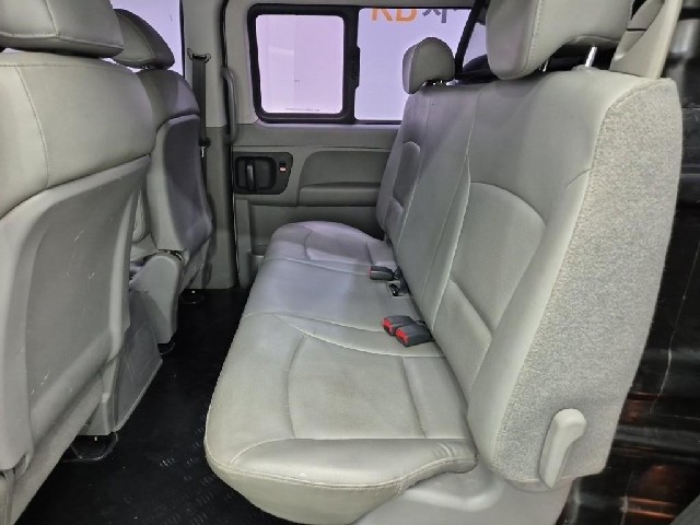 6081000889R12.jpg