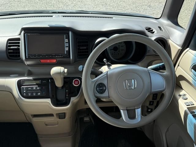 0840070A30261018W00102.jpg