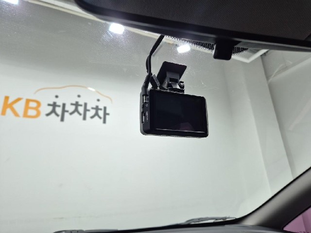 6081001174R15.jpg