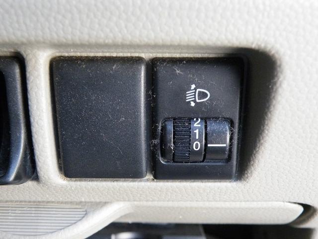 1001999A30250811W00806.jpg