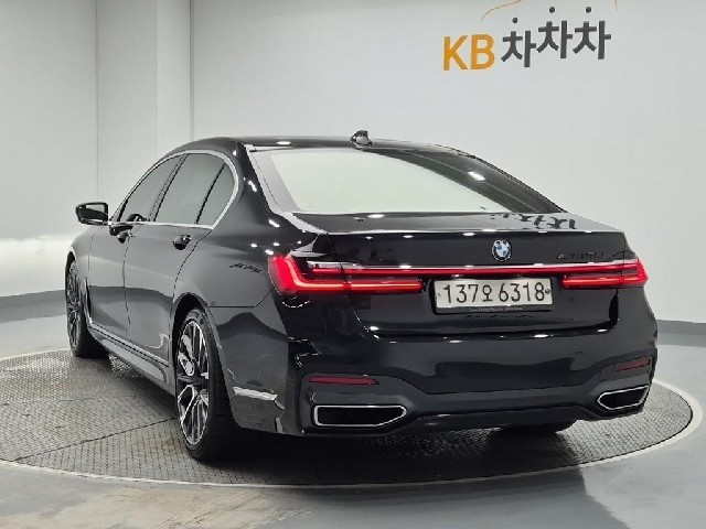 6071000944R2.jpg