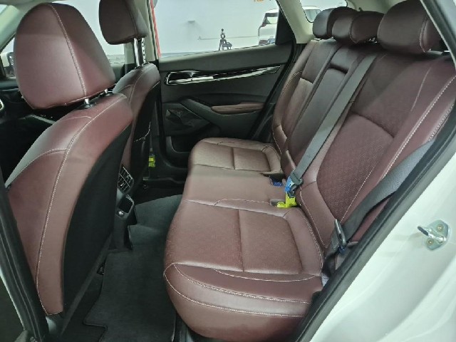 6081500805R12.jpg