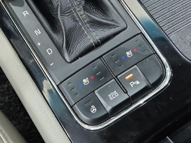 6081001330R18.jpg