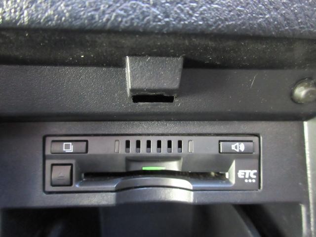 0541410A30261028W00111.jpg