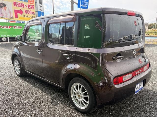 0903446A30261028W00203.jpg