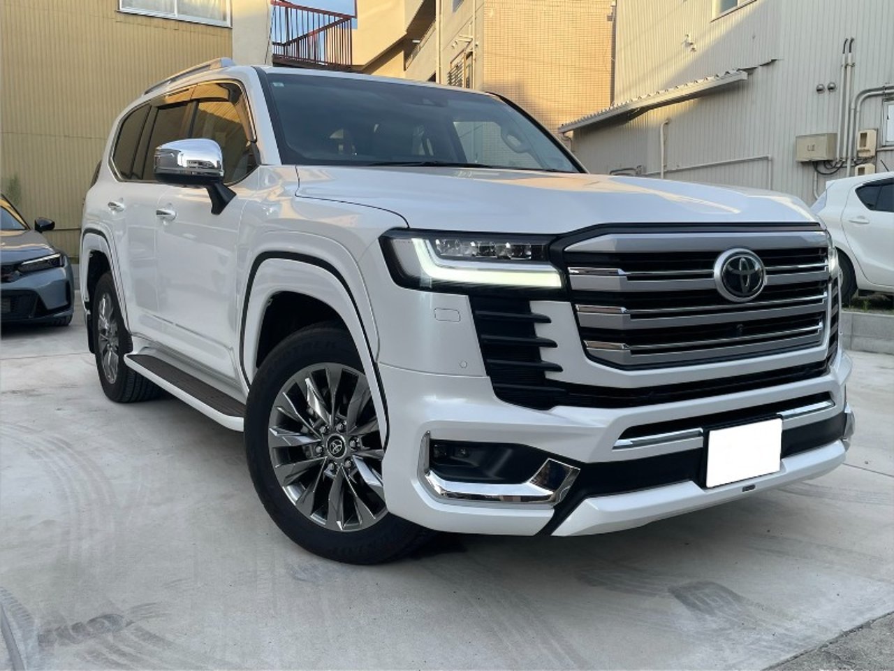 2023 Toyota Land Cruiser, photo 1 of 1