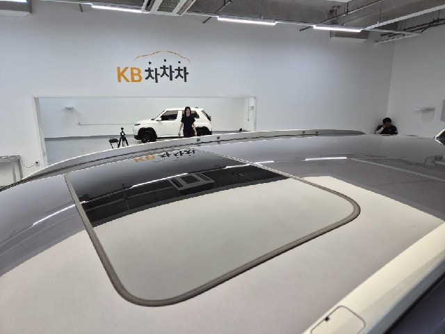 6081500863R13.jpg