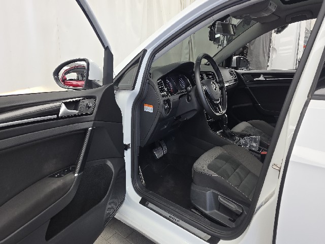 60f235e3db8197a1d03aedcd6540c241.jpeg