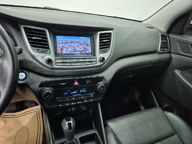6081000582R10.jpg