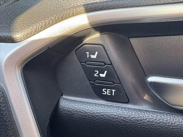 81f350f0e6cd81260e4490f1af12aab4.jpg