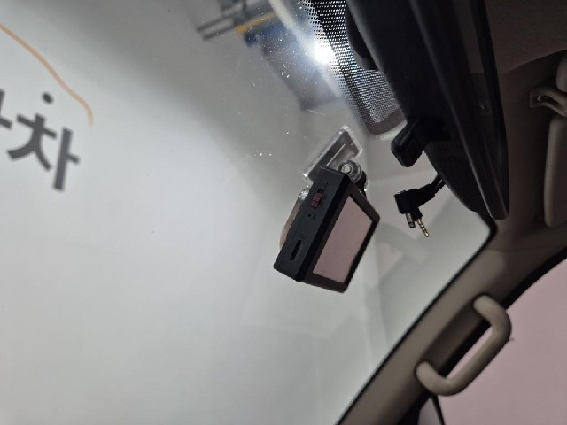 6081002261R13.jpg