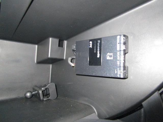 9570346A30261030W00419.jpg