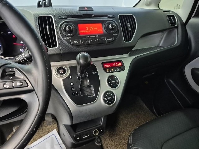 6081002116R10.jpg