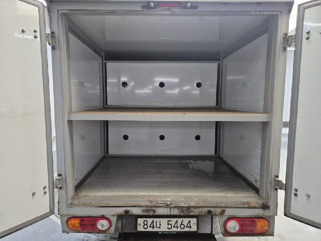 6081501667R14.jpg