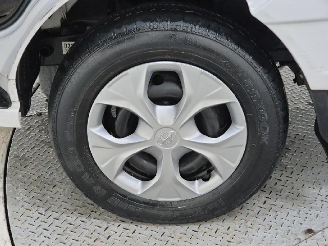 6081501667R15.jpg
