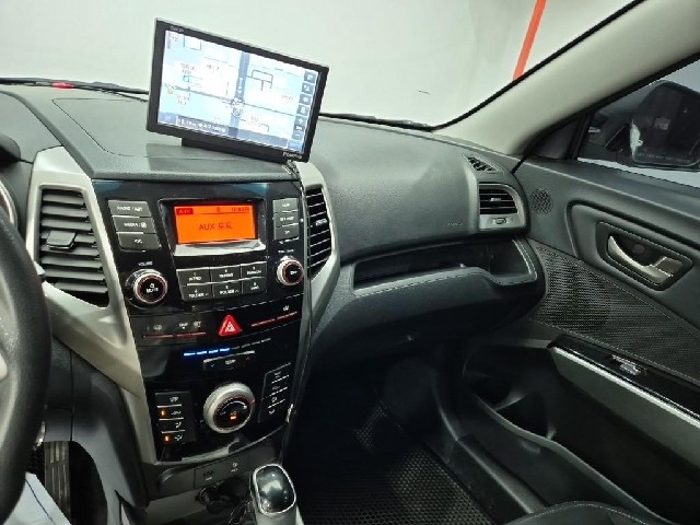 6071000157R10.jpg