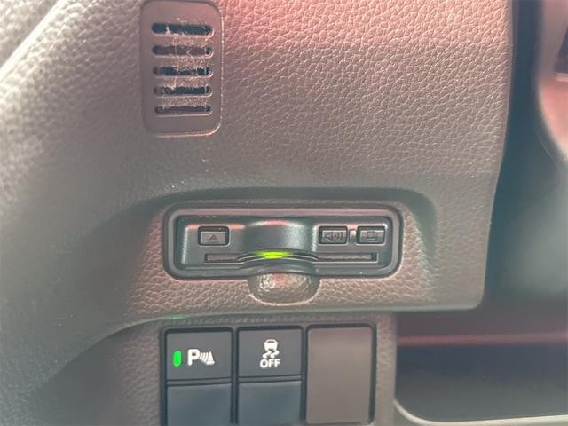 0705929A30261029W01604.jpg