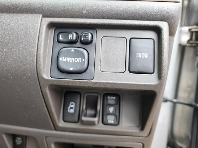 0540272A30261030W00212.jpg