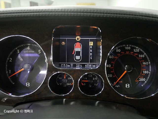 2011501702R7.jpg