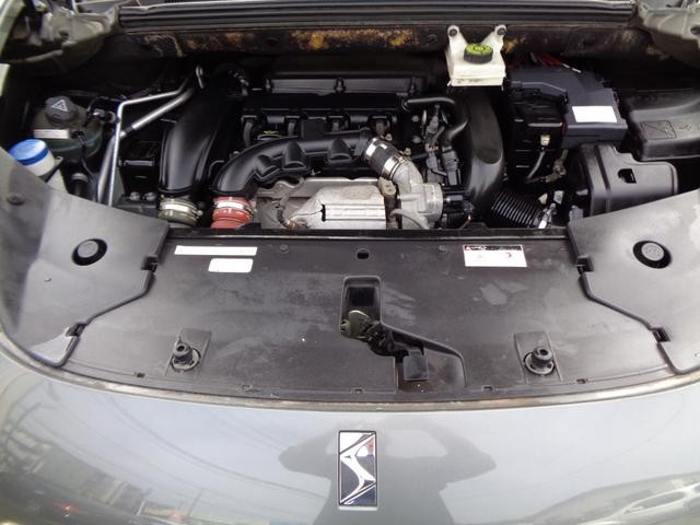 0551404A30261027W00109.jpg