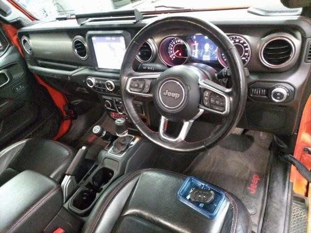27117124_carP_l_15.jpg